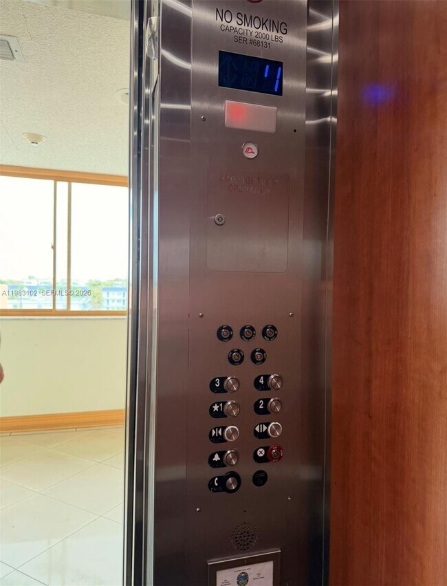 Building Photo - 13390 NE 7th Ave