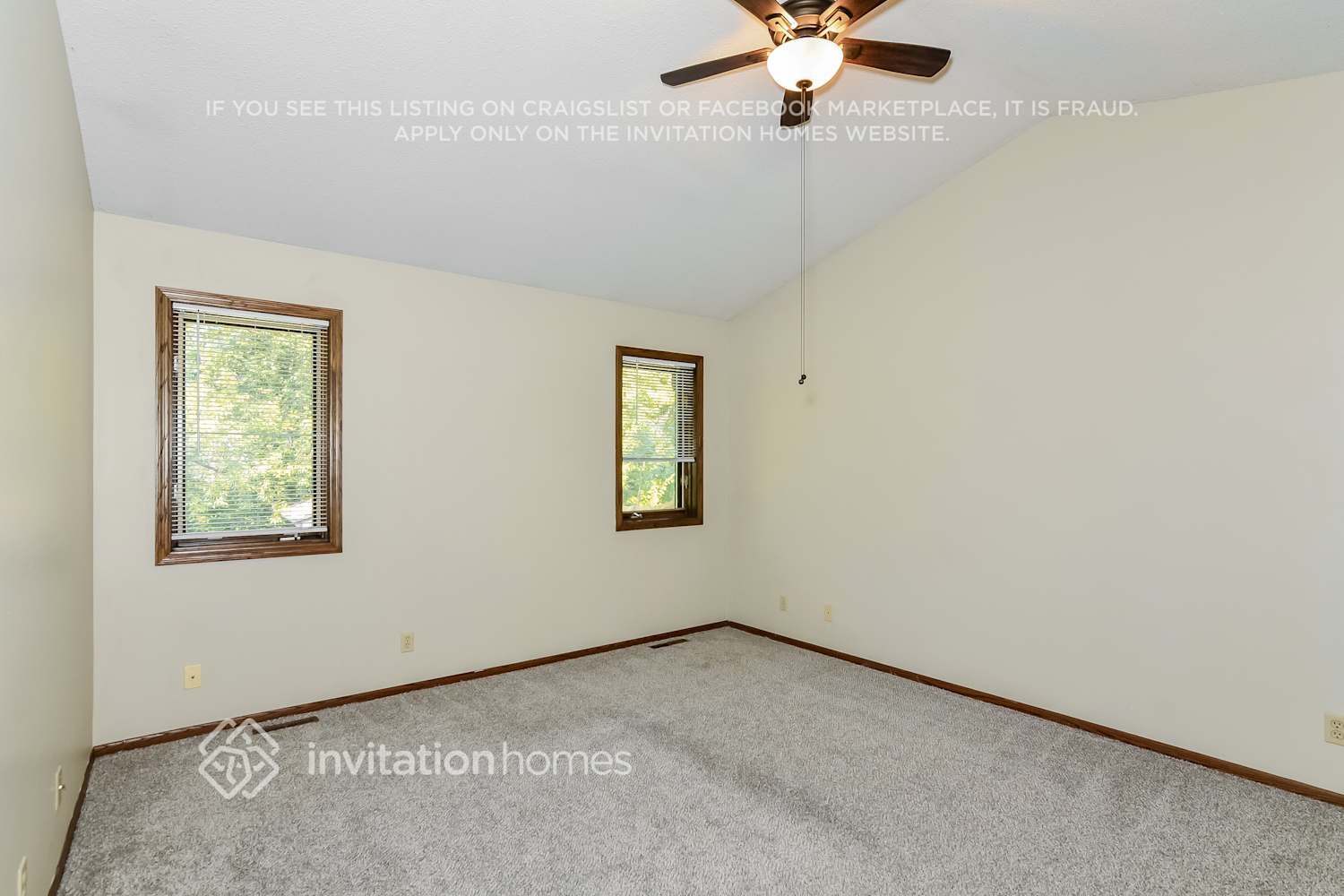 Building Photo - 1609 Lakewood Dr N