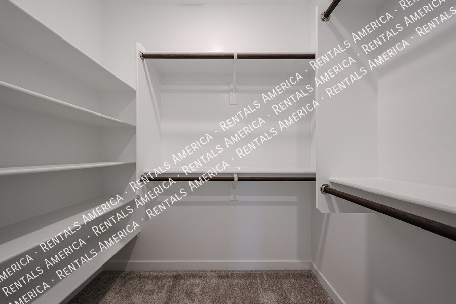 Building Photo - 10151 E Ulysses Ave