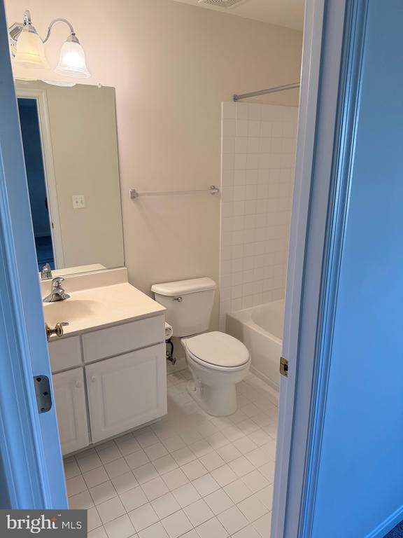 Building Photo - 5970 Spout Spring Ct
