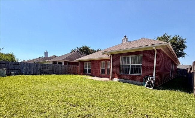 Building Photo - 13423 Agarita Ln