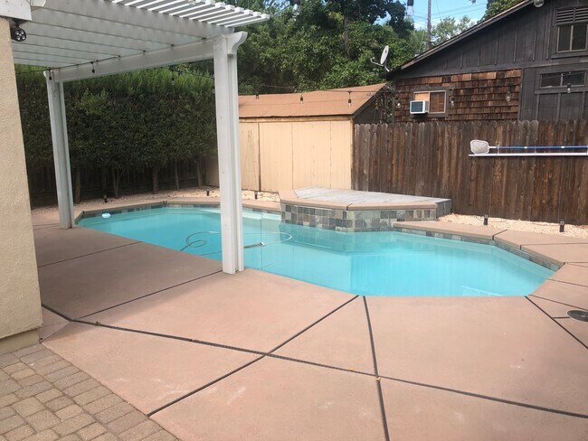 Building Photo - 3924 S St