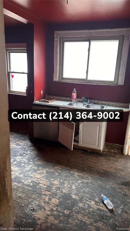 Building Photo - 15047 Lesure St