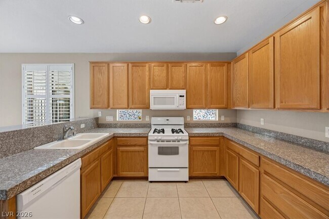 Building Photo - 11223 Dahlia Grove St