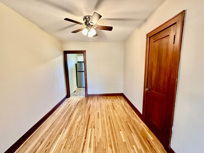 Building Photo - 24 W Tulane Rd