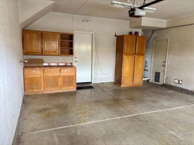 Building Photo - 11839 Garrison Dr