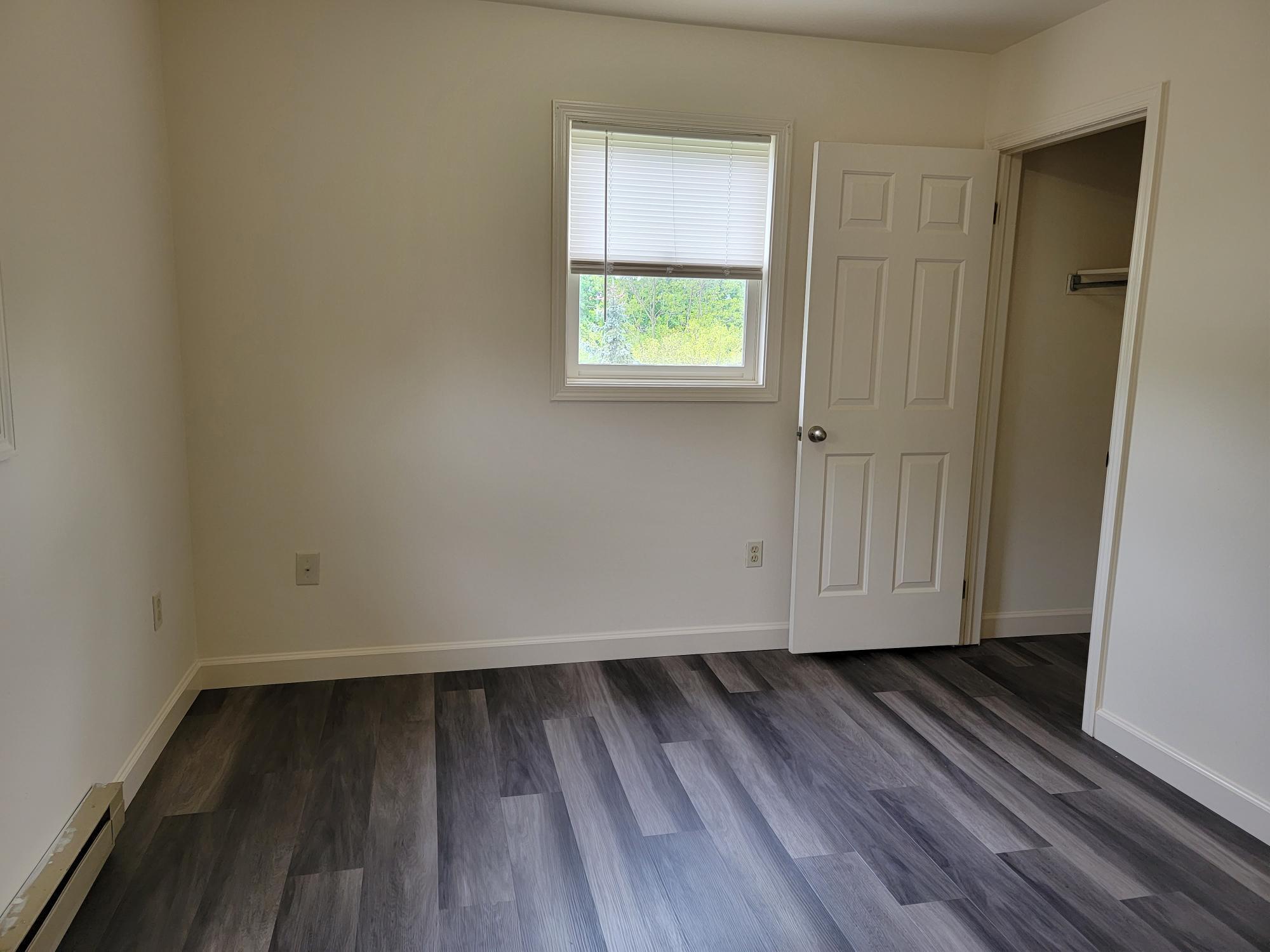 Building Photo - 137 E Walnut St