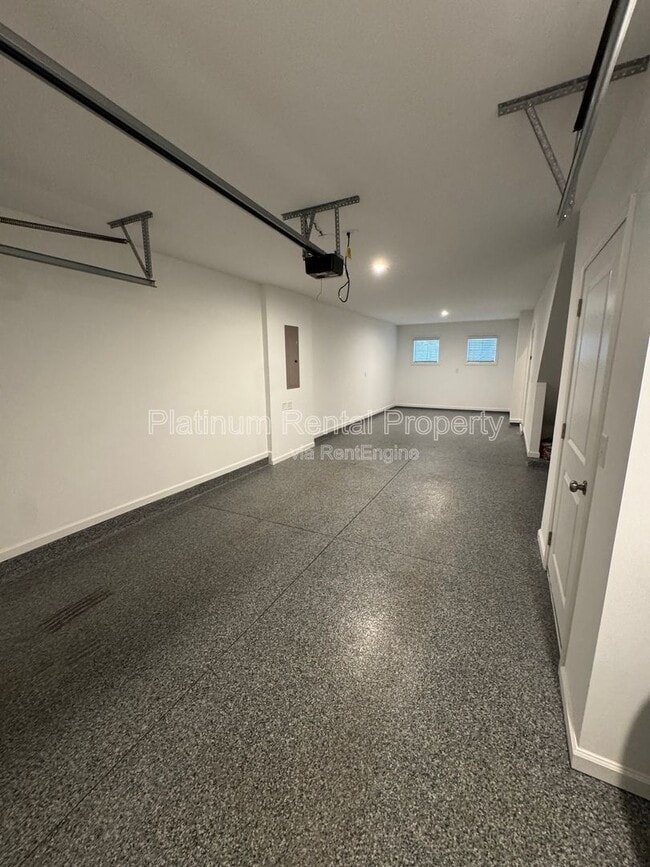 Building Photo - 137 Pacer Pl