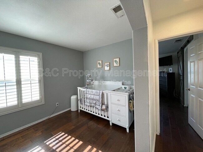 Building Photo - 1279 Gorge Run Wy