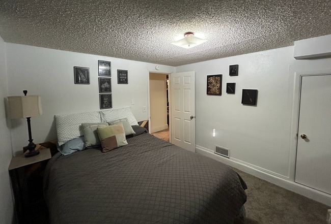 Downstairs bed 2 of 3 - 1913 N Corona St