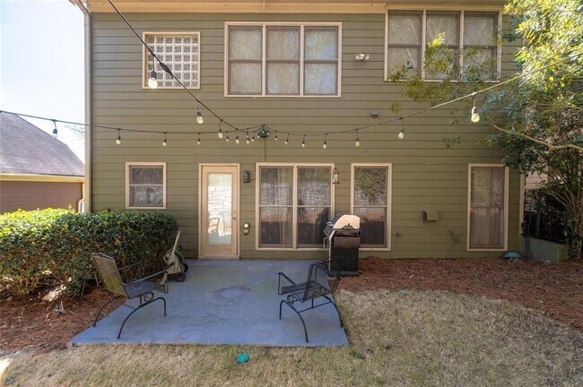 Building Photo - 2532 Village Creek Landing SE