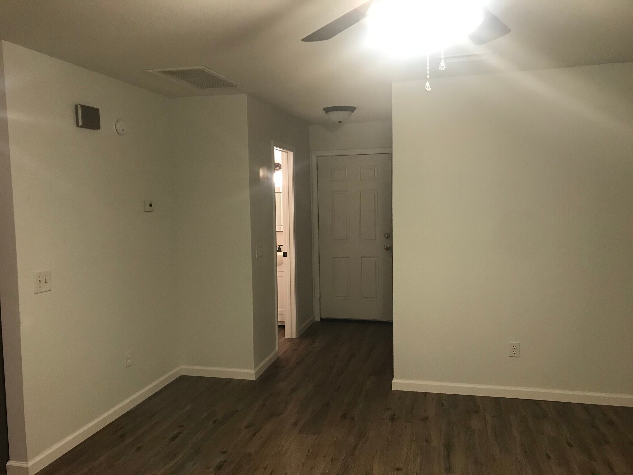 Building Photo - 1014 Kurze Ave