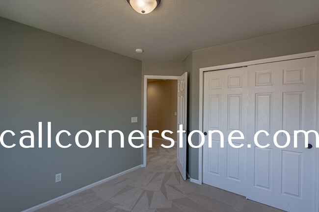 Building Photo - 4394 Crow Creek Dr