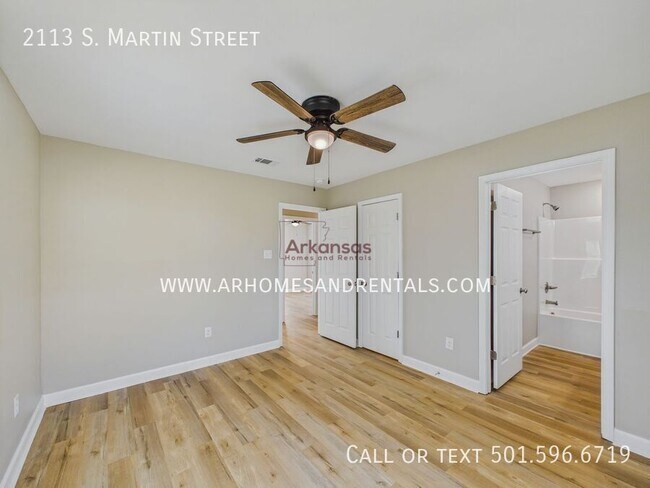 Building Photo - 2113 S Martin St