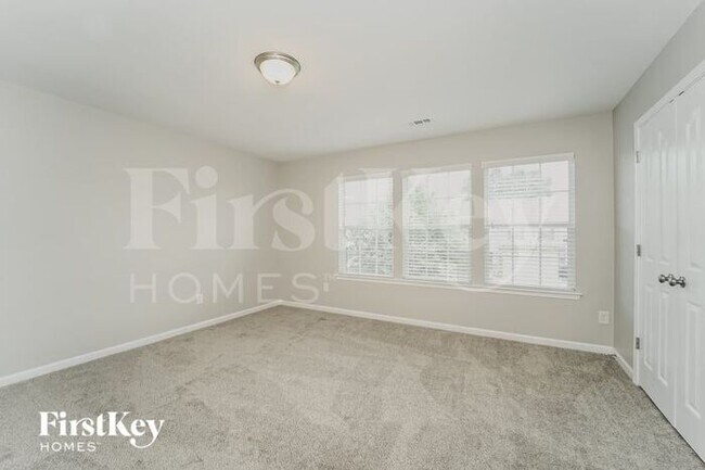 Building Photo - 6611 Eastfield Park Dr
