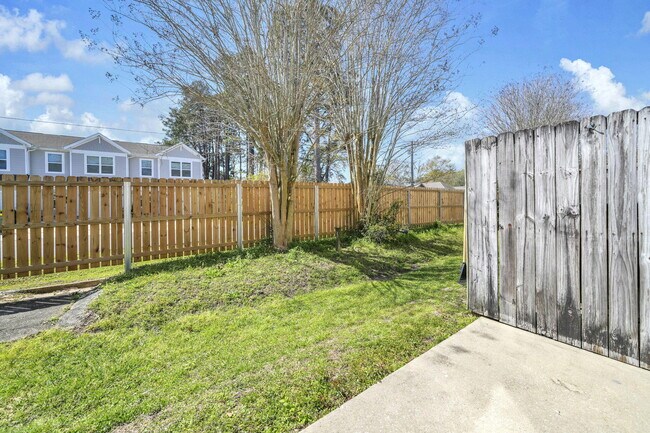 Building Photo - 1856 Shay-Lin Ct