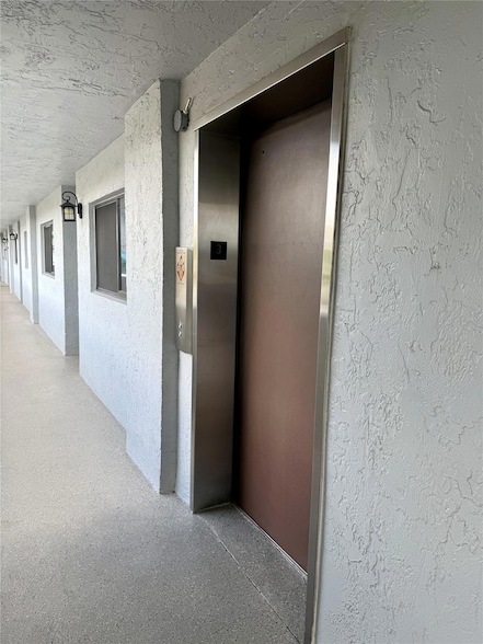 Building Photo - 4725 Lucerne Lakes Blvd E