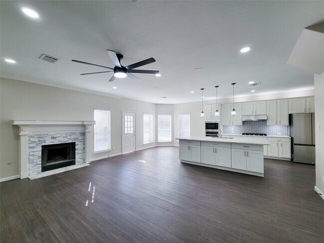 Building Photo - 21007 Bright Lake Bend Ct