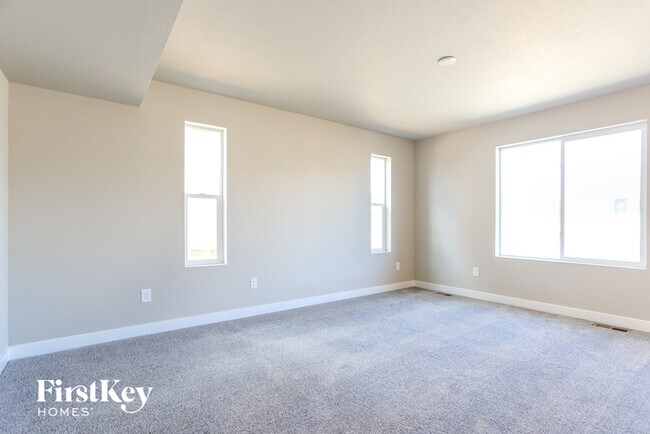 Building Photo - 10480 Horton Dr