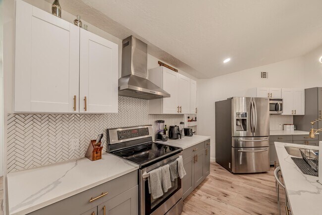 Building Photo - 2423 Woven Wood Ln