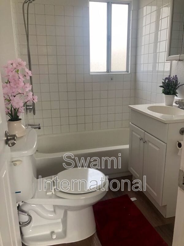 Building Photo - 4542 W Imperial Hwy