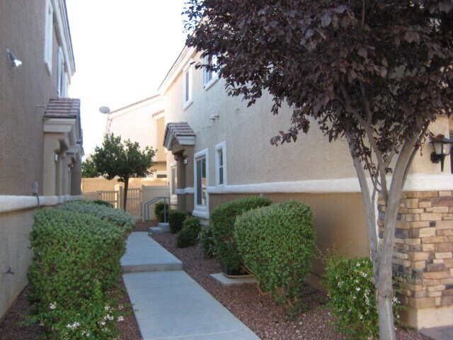 walk way to the front door - 8799 Horizon Wind Ave