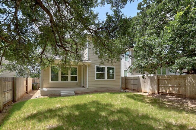 Building Photo - 173 Riverhill Dr