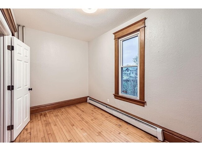 Building Photo - 1156 Marion St