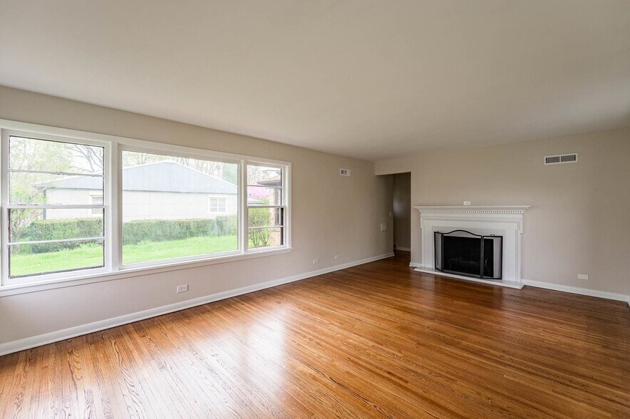 Building Photo - 1165 Hill Ave