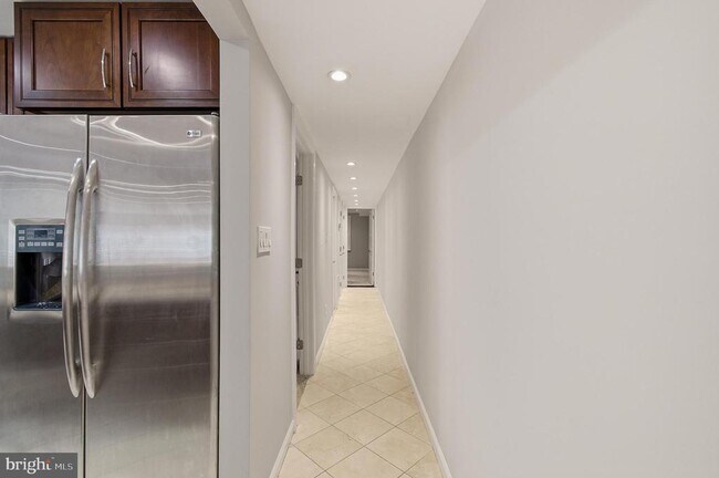 Building Photo - 2117 S St NW