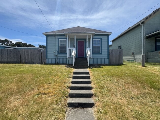 Primary Photo - Charming 2 Bed 1 Bath home located in Eureka