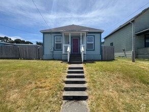 Building Photo - Charming 2 Bed 1 Bath home located in Eureka