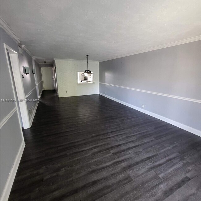 Building Photo - 240 Galen Dr