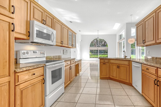 Building Photo - 22 Windward Dr