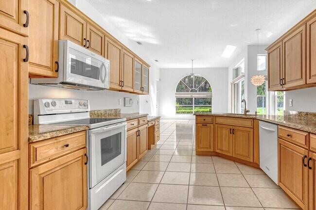 Building Photo - 22 Windward Isle
