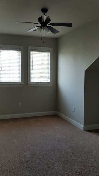 Building Photo - 12334 Village Maison Dr