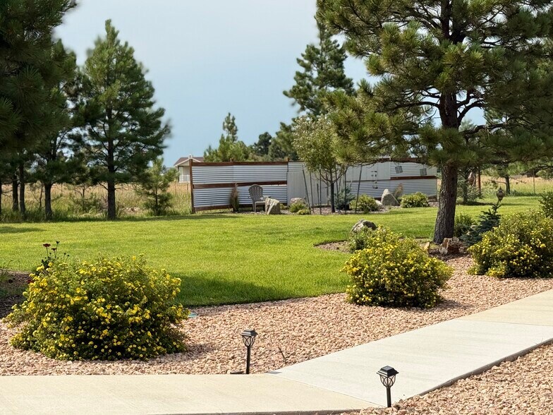 Yard - 18350 Cumbres Rd
