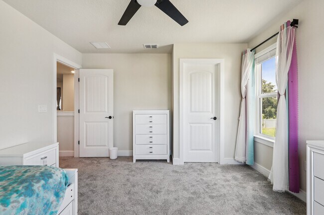 Building Photo - 4103 Meandering Bay Dr