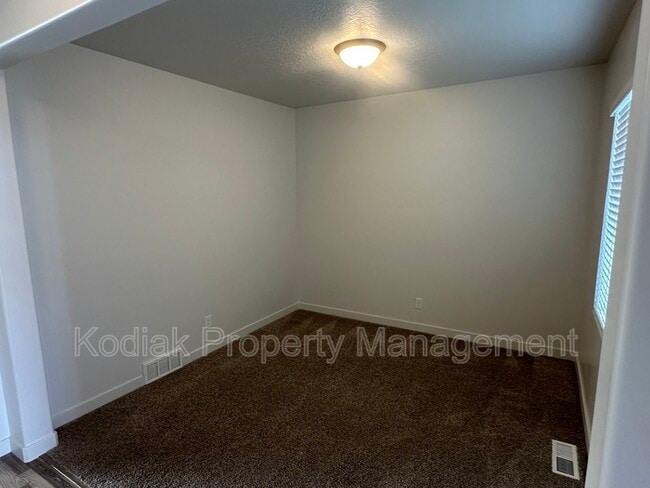 Building Photo - 1028 E Bigelow Ave