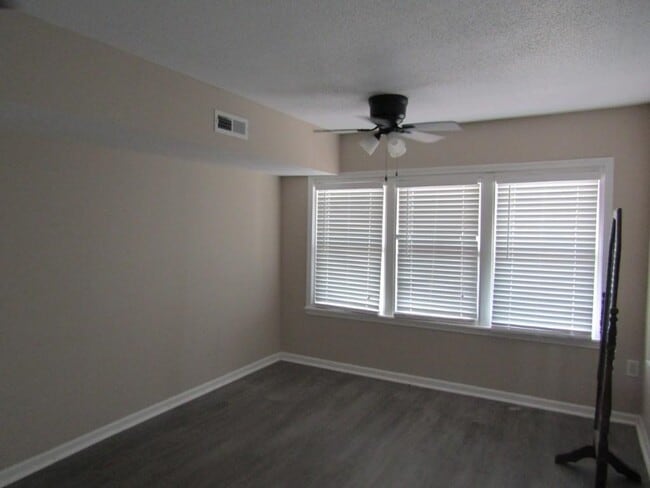 Building Photo - 800 S Ocean Blvd