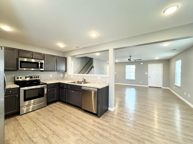 Building Photo - 8161 Driftwood Lp