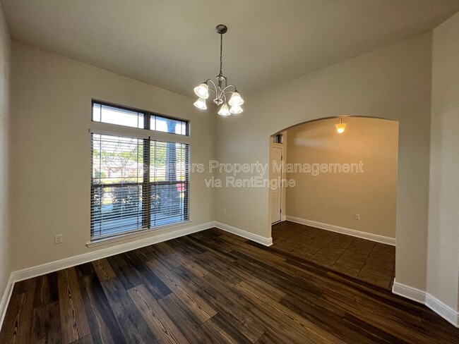 Building Photo - 7037 Season Dr