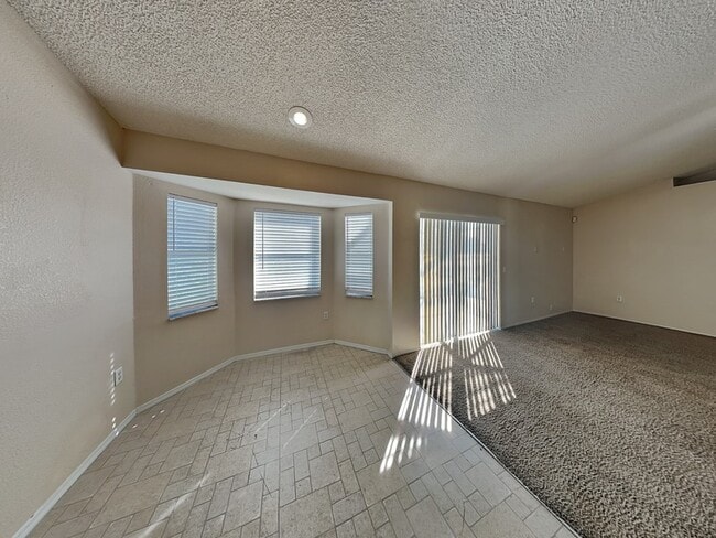 Building Photo - 523 Terranova Cir