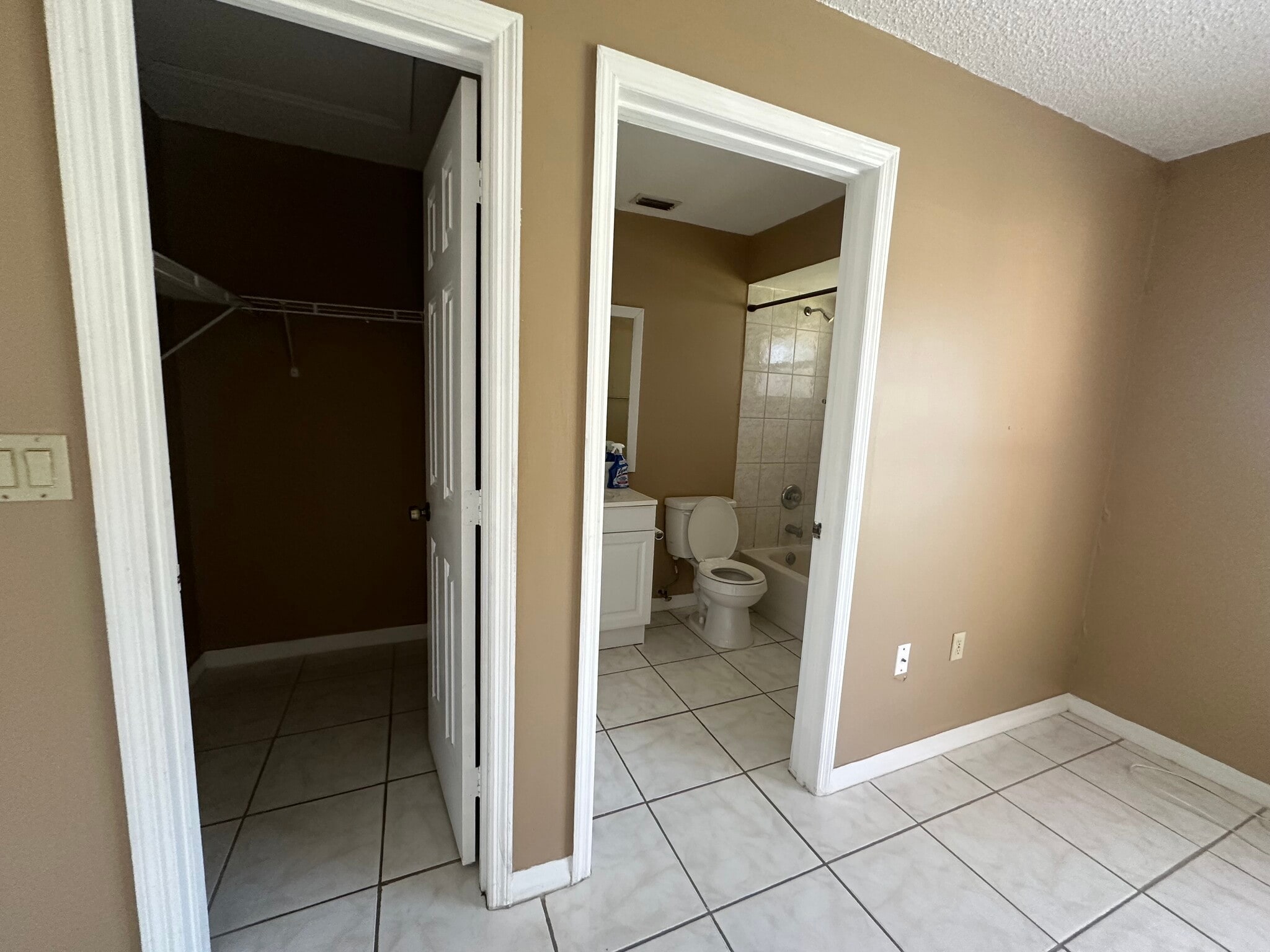 Building Photo - 369 Cocoa Ct