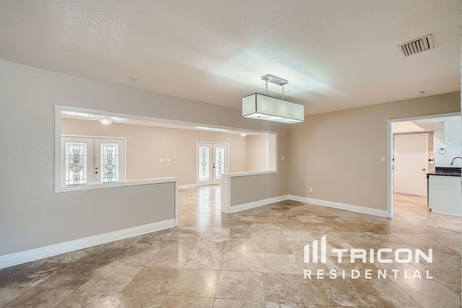 Building Photo - 321 Hollowtree Dr