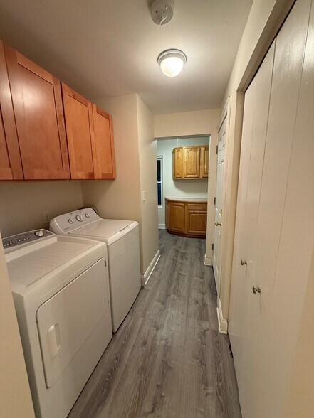 Building Photo - 95 Lake St