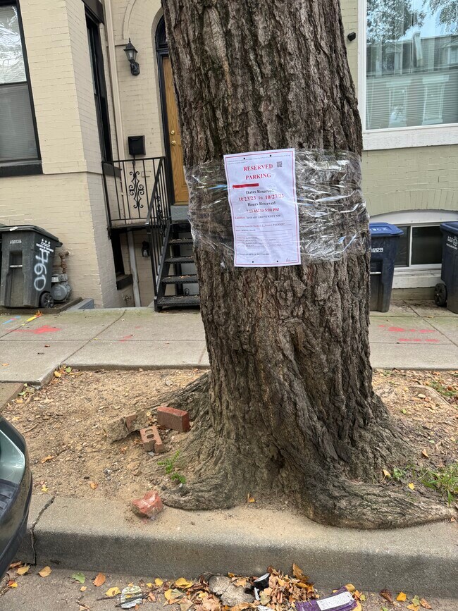 Building Photo - 760 Harvard St NW