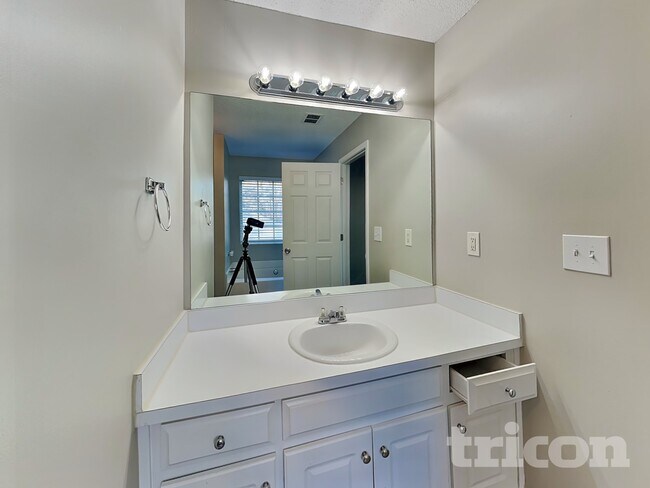 Building Photo - 1522 Mill Creek Rd