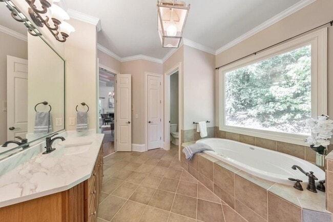 Building Photo - 11180 W Rd