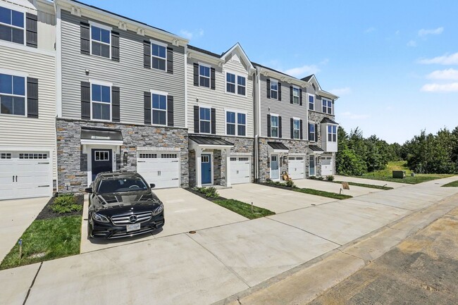 Building Photo - 9177 Edenderry Dr